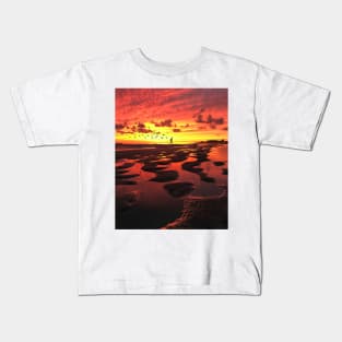 Walking alone Kids T-Shirt